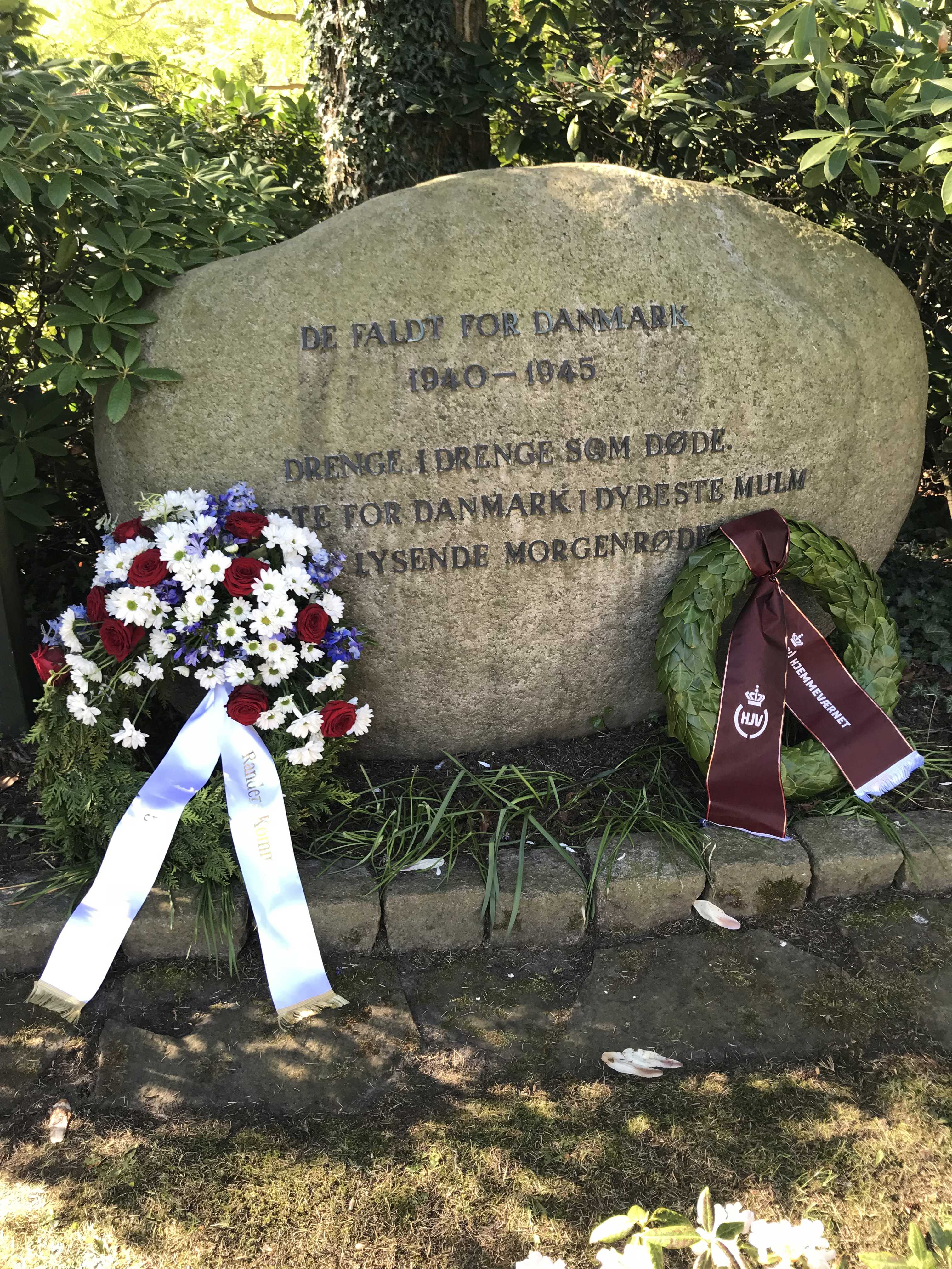 Kranse ved mindelunden på Nordre Kirkegård