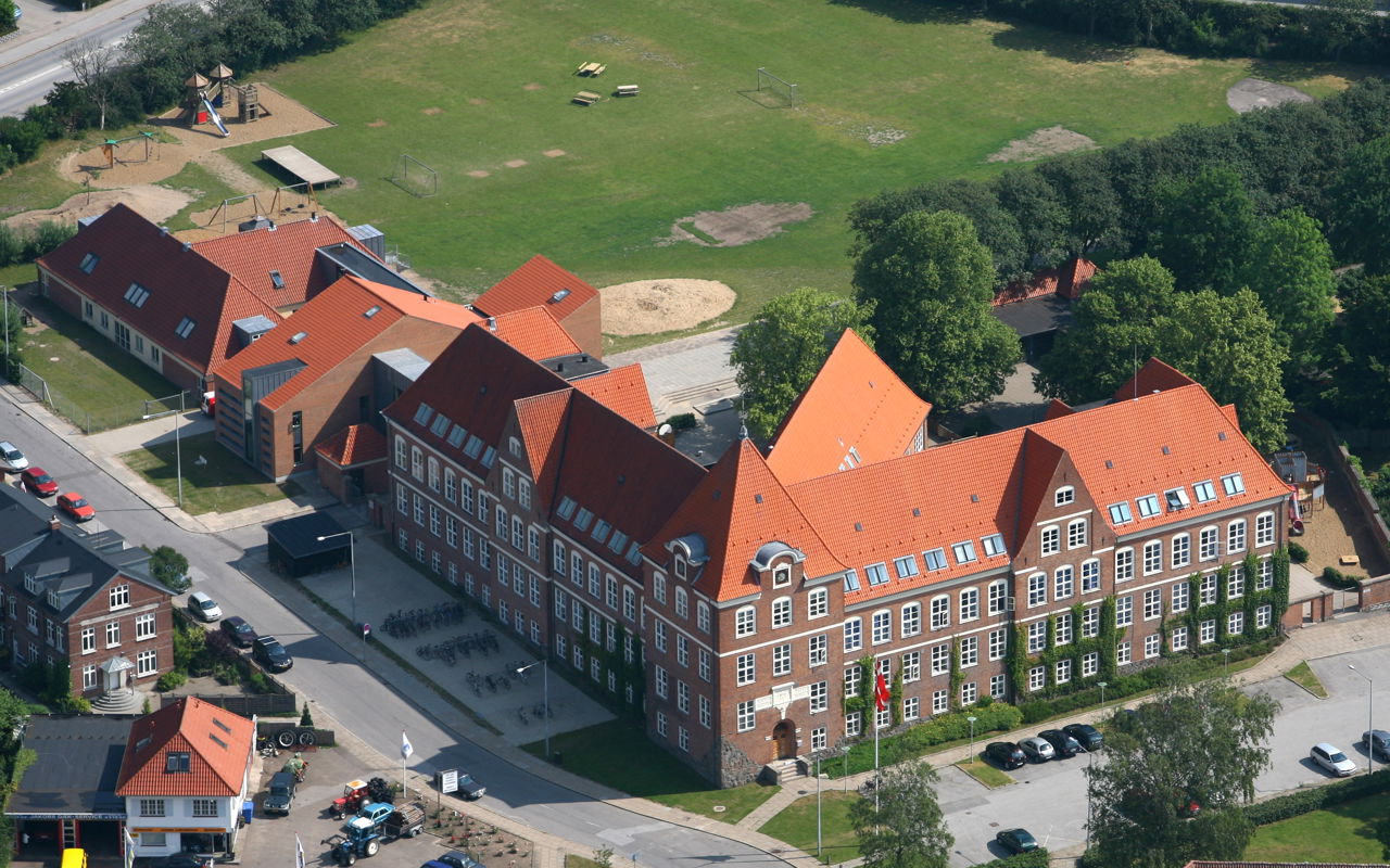 Hobrovejens skole set fra fugleperspektiv